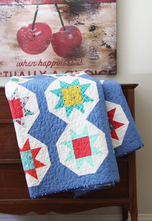 PATTERN STARSTRUCK by Cluck Cluck Sew a Fat Quarter Quilt in 5 sizes