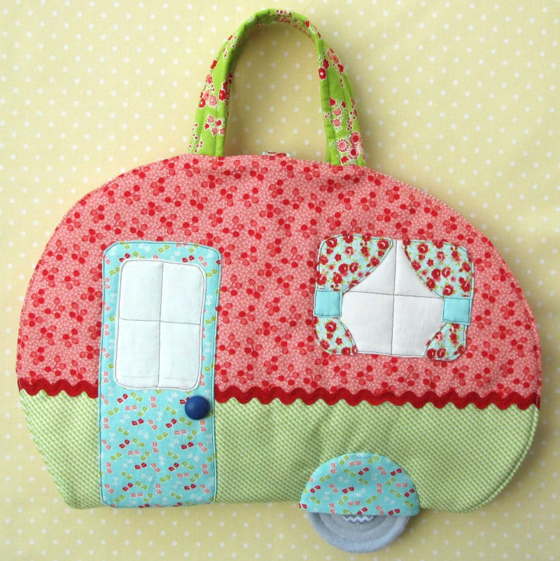 PATTERN HAPPY CAMPERS dollhouse and dolls to make