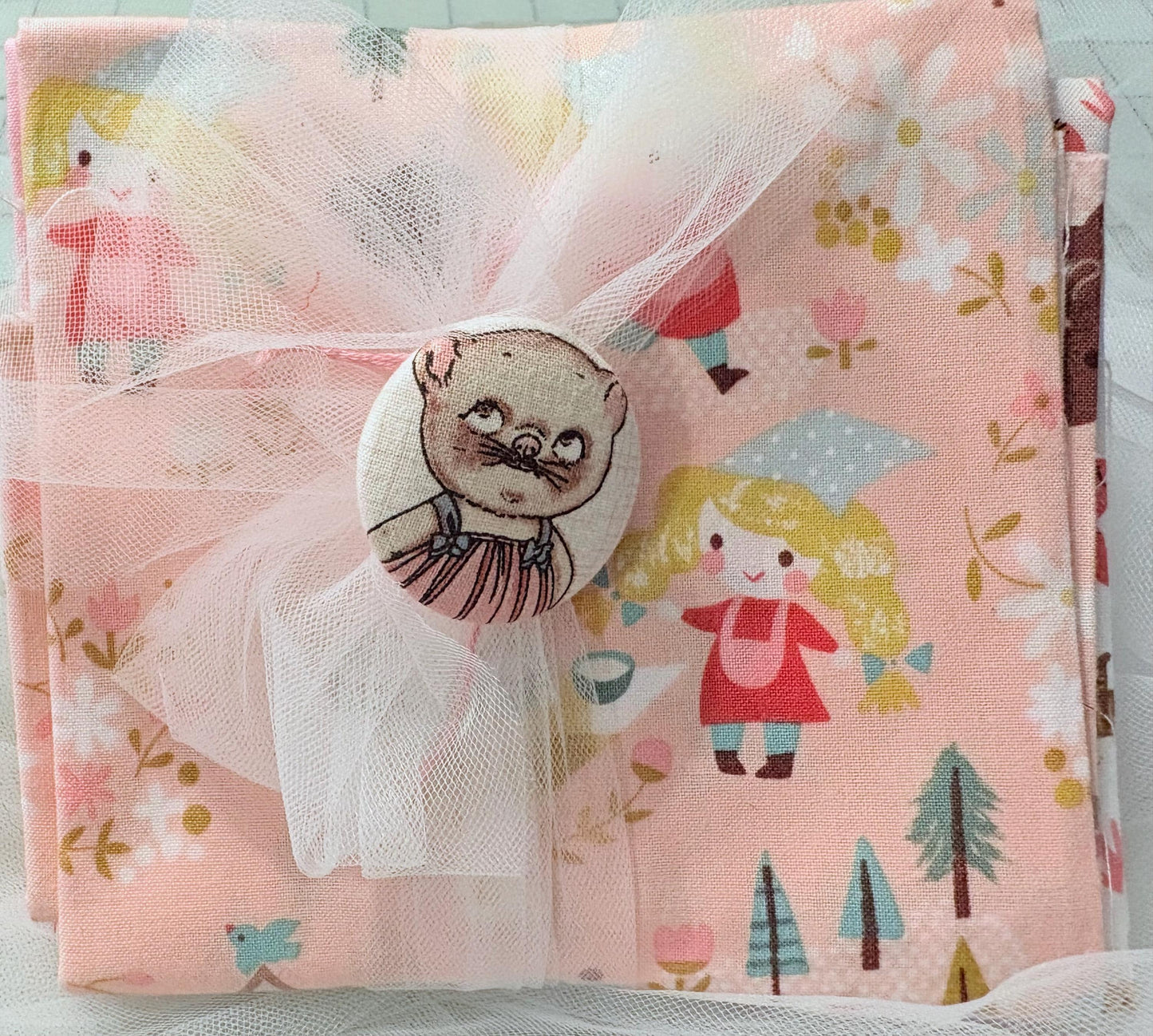 FABRIC Girls and Animals Pink FAT QUARTER Bundle Ours Exclusively