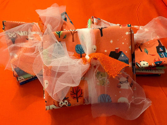 FABRIC HALLOWEEN Fat Quarter Bundle Ours Exclusively