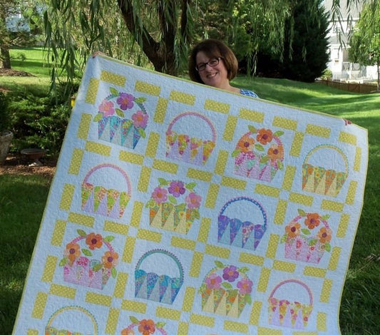 PATTERN SUNNY DAYS May Basket Quilt   We combine shipping